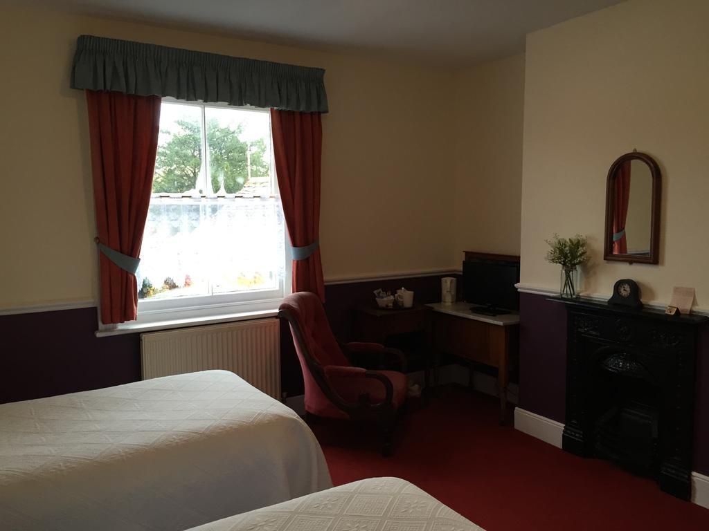 The Ship Inn Fordingbridge Ngoại thất bức ảnh