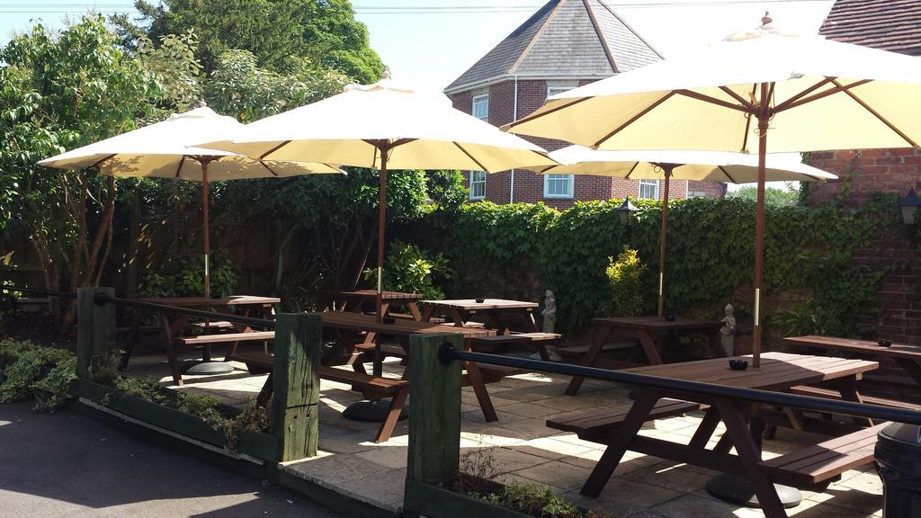 The Ship Inn Fordingbridge Ngoại thất bức ảnh