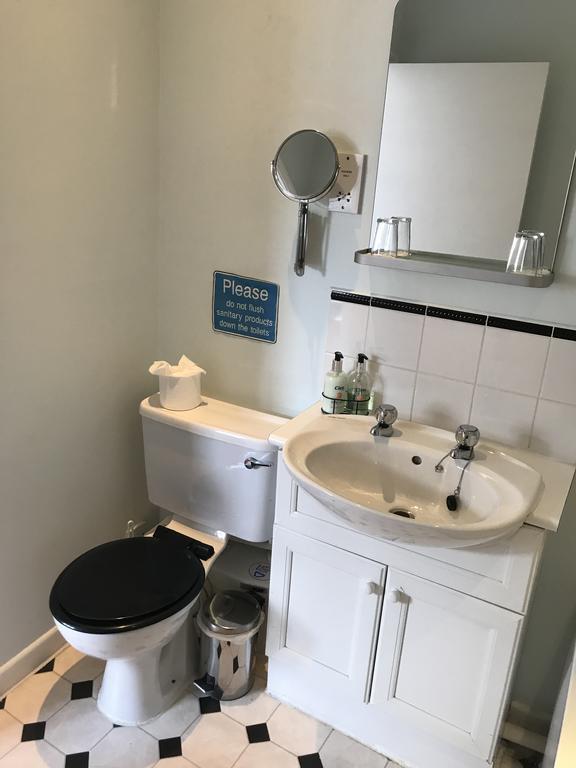 The Ship Inn Fordingbridge Ngoại thất bức ảnh