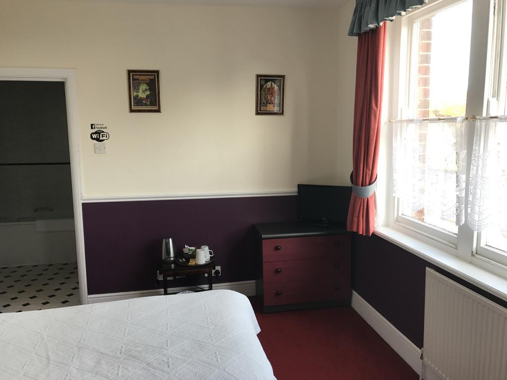 The Ship Inn Fordingbridge Ngoại thất bức ảnh